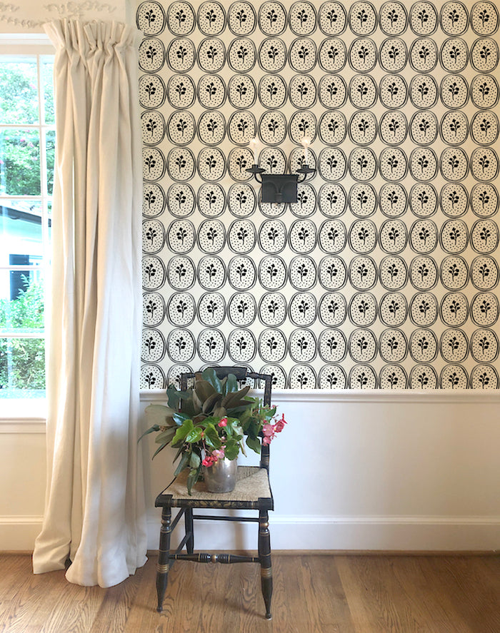 Ciao Cilantro Wallpaper- Ivory/Black