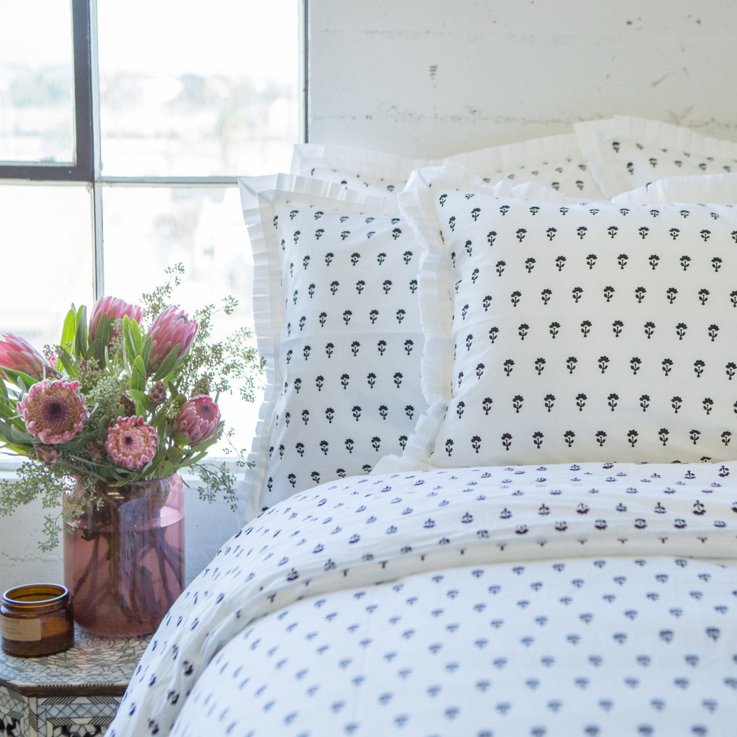 Gansett Duvet - White/Black