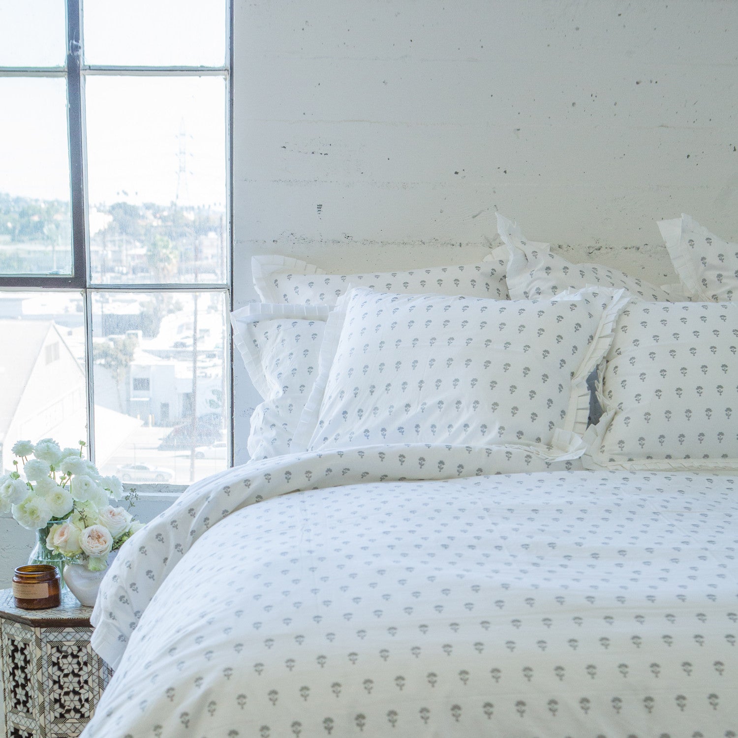 Gansett Duvet - White/Silver